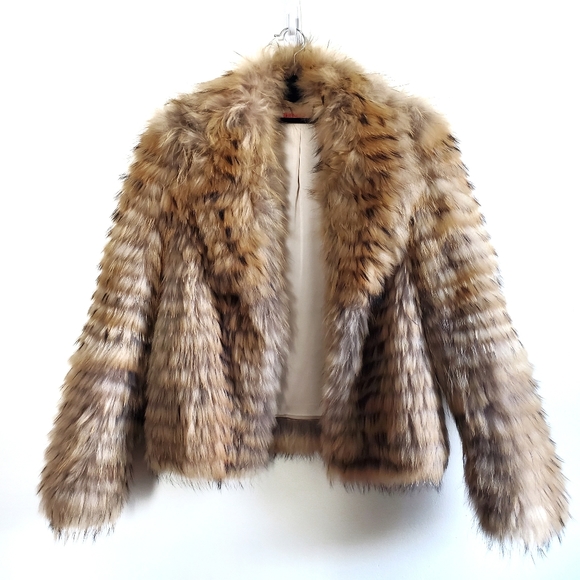 NWT Alice + Olivia 100% Asiatic Raccon Fur Coat - Picture 7 of 16